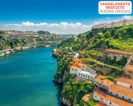 Cruzeiro das 6 Pontes do Douro com Almoço a Bordo para Dois | RentDouro