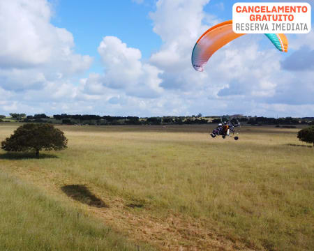 Sobrevoar o Alentejo: Voo de Paratrike de Manhã ou ao Sunset em Évora para 1 ou 2 Pessoas | Alentar