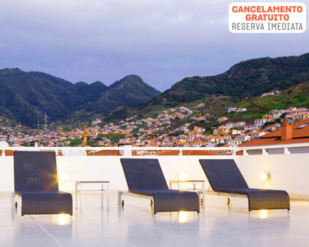 White Waters Hotel - Machico | Escapadinha na Madeira com Opção Jantar & Pack Romântico