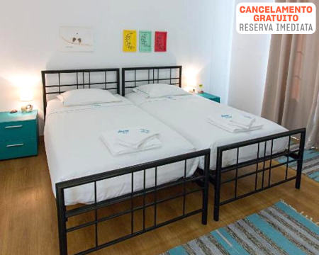 Change The World Hostels - Açores - Ponta Delgada | Estadia a Dois Junto ao Mar