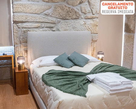 The Village House - Bragança | Noites em Turismo Rural a Dois com Opção Jantar e Pack Romântico