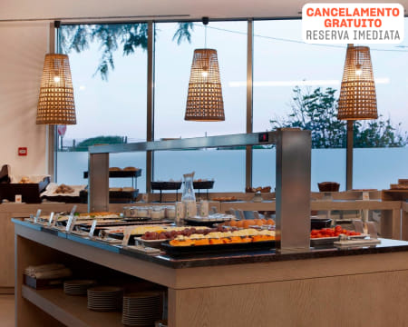 Turim Presidente Hotel 4* - Portimão | Férias no Algarve em Quarto Vista Mar & Meia-Pensão Incluída