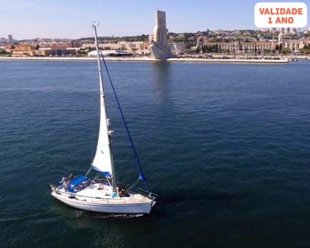 Passeio de Veleiro no Rio Tejo c/ Opção de Embarcação Exclusiva p/ Até 10 Pessoas | 1h | Lisbon 4 Sailing