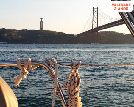 Passeio de Barco no Rio Tejo | 2 Horas em Lisboa | 2 ou 10 Pessoas! Palmayachts
