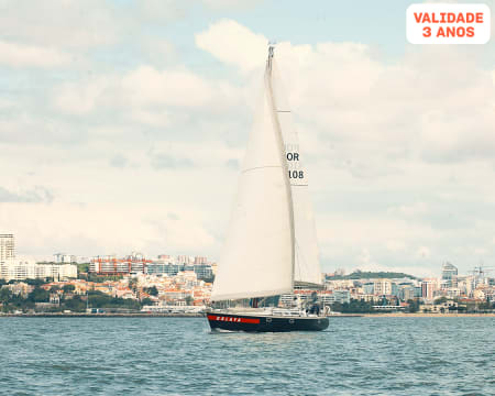 Lisboa Sailing Cruises | Passeio de Barco Privado com Champanhe sobre o Tejo