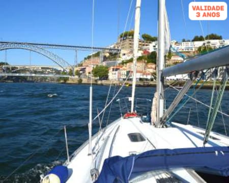 Da Ribeira à Foz! Passeio de Barco no Douro - Exclusivo p/ 4 a 6 Pessoas | 2 Horas