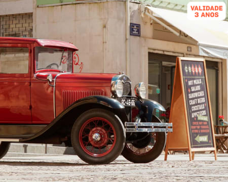 Passeio em Família por Coimbra em Carro Clássico Ford de 1931 - Até 4 Pessoas | CoolaBoola