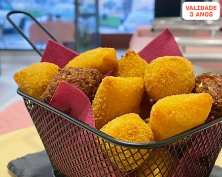 Petiscos Brasileiros para Dois | Divina Coxinha - Braga