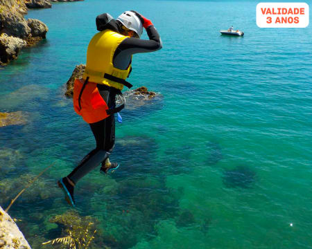 Coasteering no Portinho da Arrábida com Fotografias da Actividade | 3h30 | Into the Nature