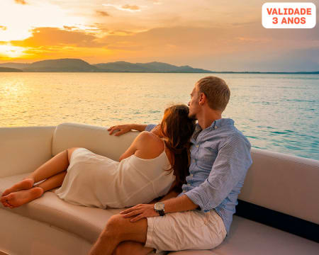 Momento a Dois! Passeio de Barco Romântico ao Pôr-do-Sol no Cabo Espichel | Blue Front Momento a Dois! Passeio de Barco Romântico ao Pôr-do-Sol no Cabo Espichel | Blue Front