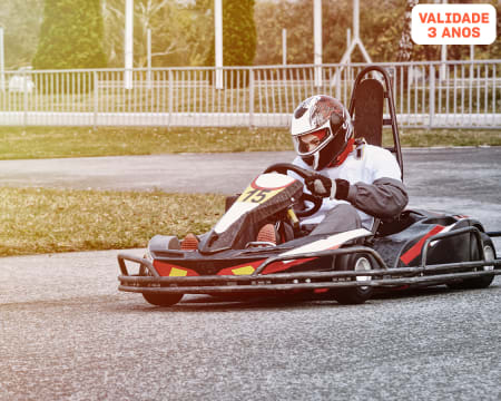 Experiência de Kart no Kartódromo de Almancil | Júnior ou Adulto | 10 Minutos ao Ar-Livre