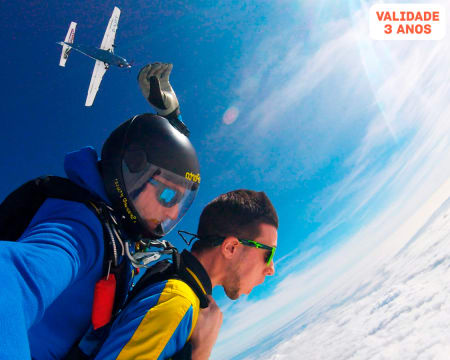 Salto Tandem Até 5000m de Altitude! Pelos Céus do Norte de Portugal | Skydive Porto - Braga