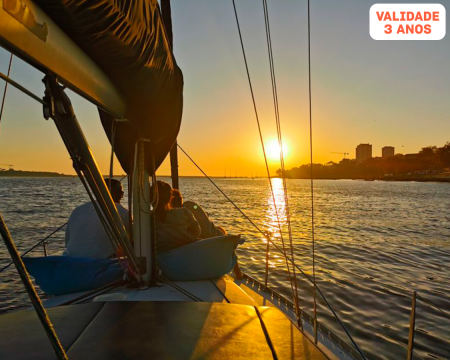 Momento Romântico! Passeio em Veleiro no Rio Douro com Opção Sunset para Dois | Douro Captain