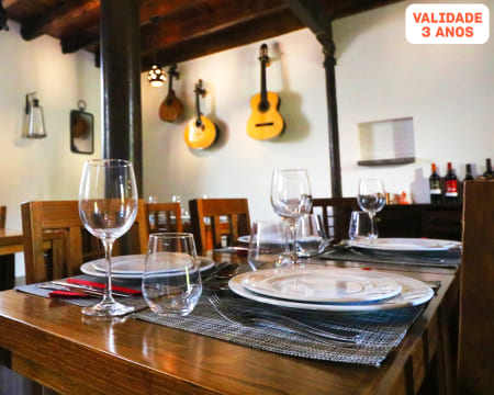 Jantar & Vinho a Dois com Espectáculo de Fado | O Corrido - Lisboa