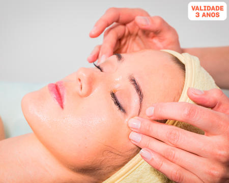 Tratamento Facial Completo no Porto | 2 Sessões de Limpeza e Peeling Facial na Clínica do Terço