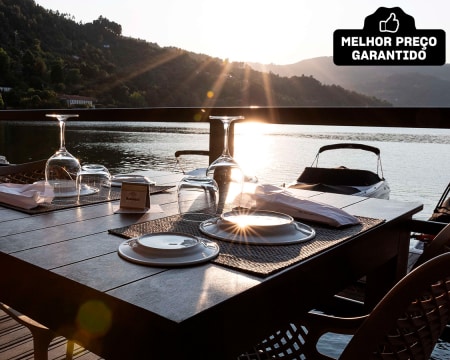 Porto Antigo Hotel - Cinfães | Jantar Romântico com Vista para o Rio Douro