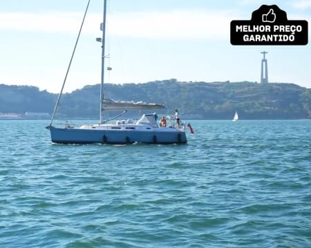 Passeio de Barco no Rio Tejo! Day, Morning ou Sunset Tour c/ Bebida a Bordo | Lisbon Water Tours - Alcântara