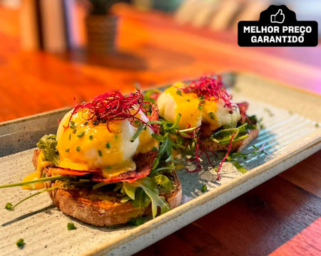 Brunch Delicioso para Dois! Com Iogurte, Panqueca e Ovos | The Terrace by Esquires Coffee - Porto