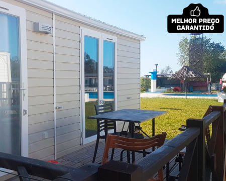 Land's Hause - Nazaré | Estadia Familiar em Bungalow Junto ao Mar para 4 Pessoas & Opção Dino Parque