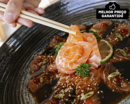 Irresistível! Sushi, Sashimi, Guiozas, Temakis e Sobremesa para Dois | KOI Sushi House - Venda do Pinheiro