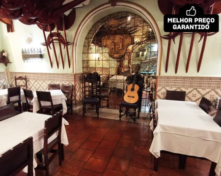 Jantar Romântico & Fado para Dois em Alfama | Taverna d´el Rey
