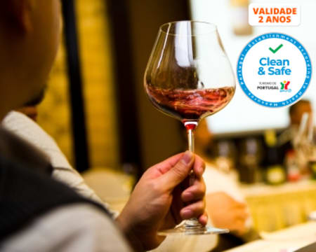 Prova de Vinhos Premium + Visita a Adega e Museu | 2 ou 4 Pessoas | 1h30 | Vila de Cheleiros - Mafra