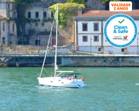 Da Ribeira à Foz! Passeio de Barco no Douro - Exclusivo p/ 4 a 6 Pessoas | 2 Horas