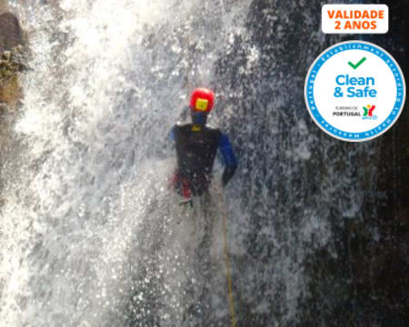 Já se Aventurou no Canyoning? Adrenalina na Lousã ou em Mortágua | 4h