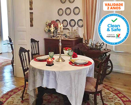 Jantar Romântico em Salão Apalaçado do Século XIX + Opção de Passeio a Cavalo a Dois | Alenquer