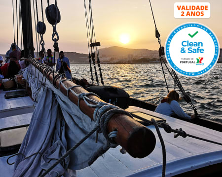 Passeio de Barco pela Baía de Setúbal - Sunset Tour! Bilhete de Criança e Adulto - 2 Horas
