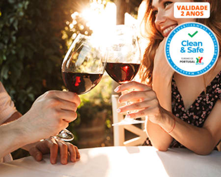 Tour para Dois pelo Parque Natural da Arrábida + Prova de Vinhos nas Caves JMF | Azeitão