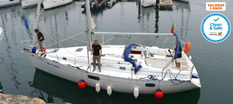 Da Ribeira à Foz! Passeio de Barco no Douro - Exclusivo p/ 4 a 6 Pessoas | 2 Horas