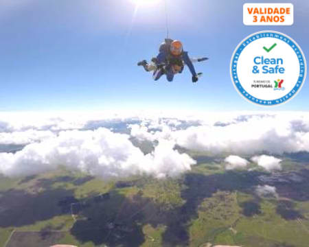 Salto Tandem | Skydive em Évora a 3000m de Altitude | Dê Aventura à sua Vida!