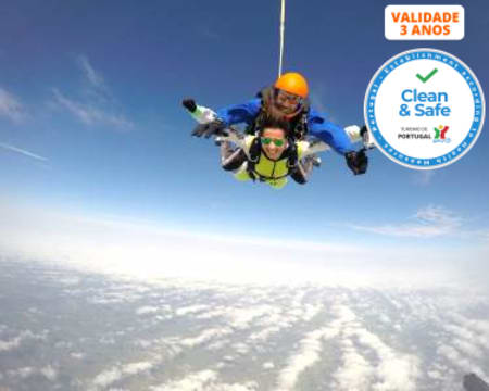 Salto Tandem | Skydive em Évora a 3000m de Altitude | Dê Aventura à sua Vida!