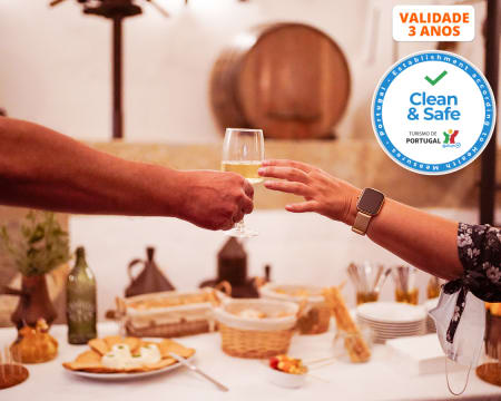 Visita à Quinta + Prova de Vinhos c/ Lanche para Dois | Casa da Nossa Senhora da Paciência - Bucelas