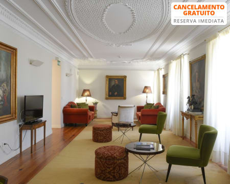 Sundial Gardens & Suites - Gaia | Estadia c/ Opção Massagem e Entrada no Zoo Santo Inácio