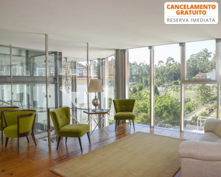 Sundial Gardens & Suites - Gaia | Estadia c/ Opção Massagem e Entrada no Zoo Santo Inácio