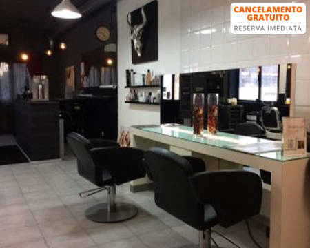 Reconstrução de Cabelo Danificado: Ritual de Hidratação c/ Brushing & Finalizante | 1h30 | Ovar