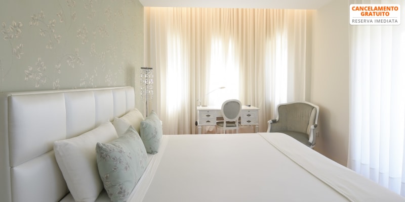 Sundial Gardens & Suites - Gaia | Estadia c/ Opção Massagem e Entrada no Zoo Santo Inácio