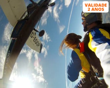 Pelos Céus do Norte de Portugal! Salto Tandem a 3000m de Altitude - Braga ou Espinho