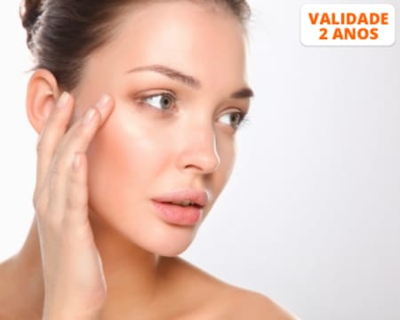 Peeling Facial com Foto-rejuvenescimento ou Aplicação de Enzimas | BeClinic - Porto