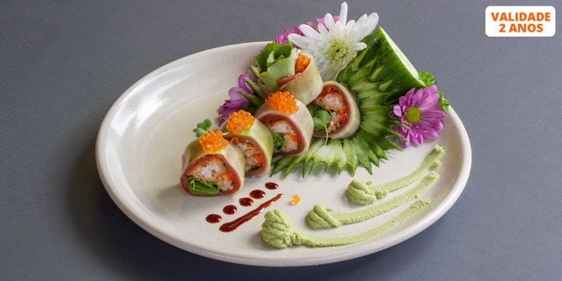 Sushi de Fusão a Dois: 30 Peças + Entradas e Sobremesa | Buri - Porto