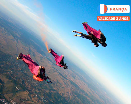 Experiência VIP: Salto Tandem de Wingsuit a 4000m de Altitude em Chalon-Sur-Saône | Skyvibration