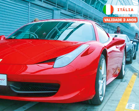 Experiência VIP: Ao Volante de um Ferrari 458 no Autódromo de Cremona - 2 Voltas | Itália