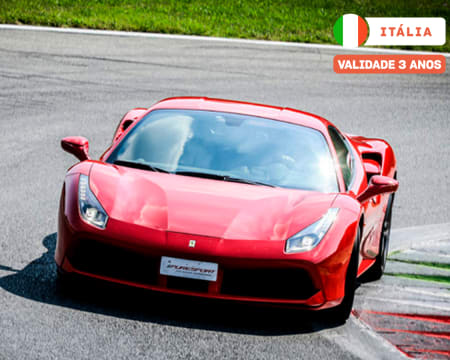 Experiência VIP: Rasgue as Curvas do Autódromo Vairano com um Ferrari 488 GTB - 2 Voltas | Itália