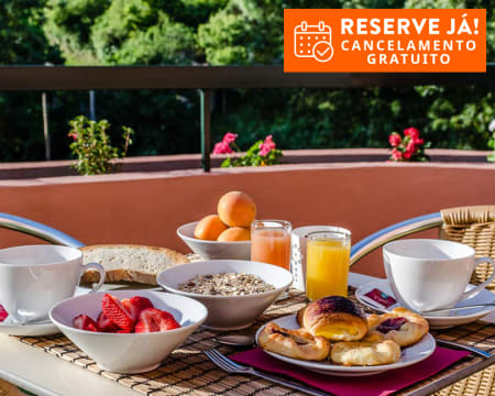 Sarrazola House - Sintra | Estadia Romântica com Opção Entradas na Quinta da Regaleira e no Palácio da Pena