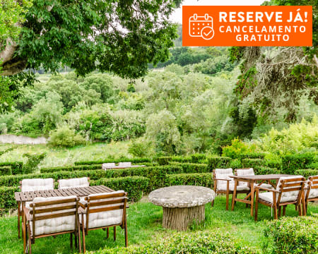 Sarrazola House - Sintra | Estadia Romântica com Opção Entradas na Quinta da Regaleira e no Palácio da Pena