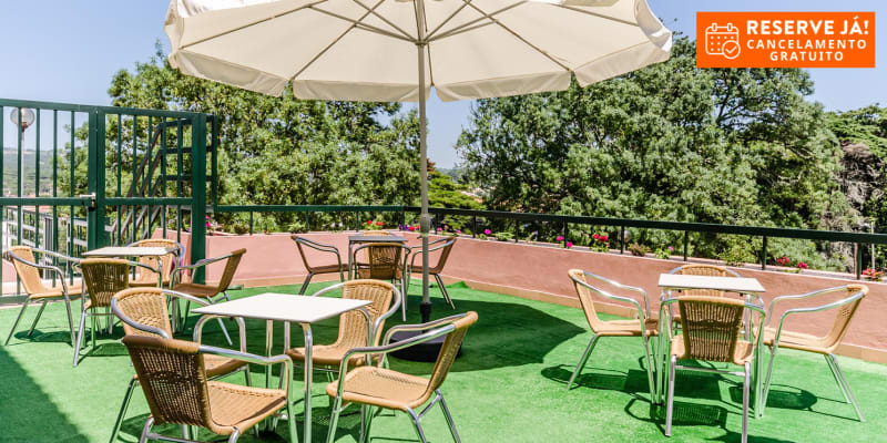 Sarrazola House - Sintra | Estadia Romântica com Opção Entradas na Quinta da Regaleira e no Palácio da Pena