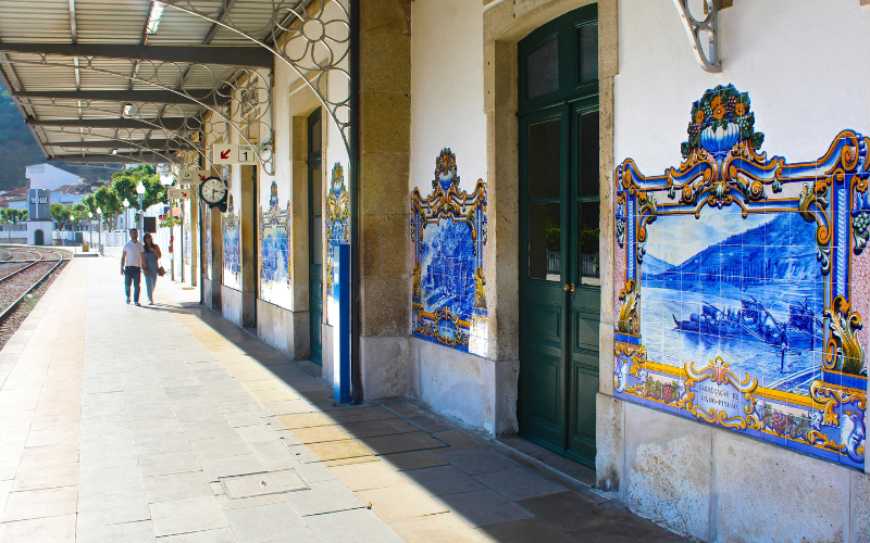 estação ferroviária pinhão