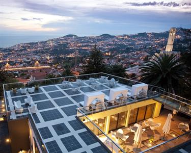 Quinta Mirabela 5* | 1 Noite com Spa em Quarto Superior com Varanda Quinta Mirabela 5* | 1 Noite com Spa em Quarto Superior com Varanda